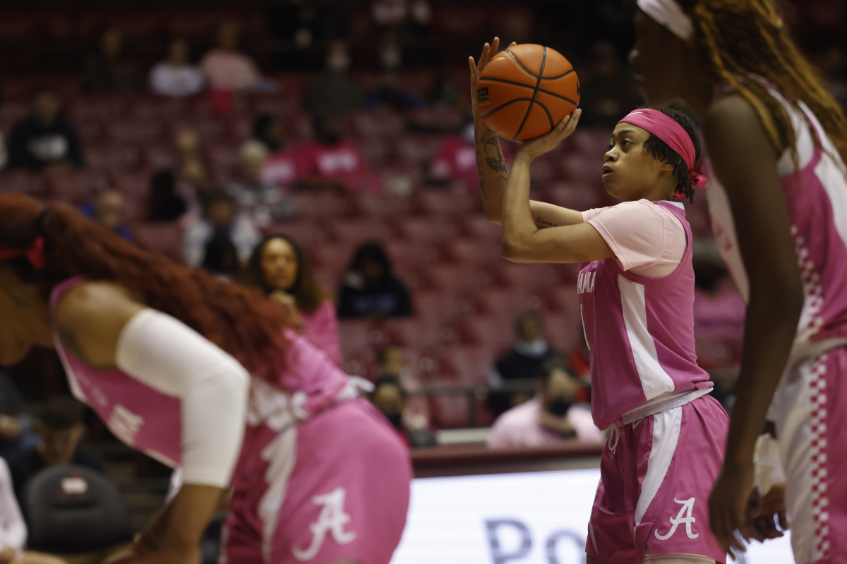 021322_WBB_AbramsMe_Kentucky_JH0712